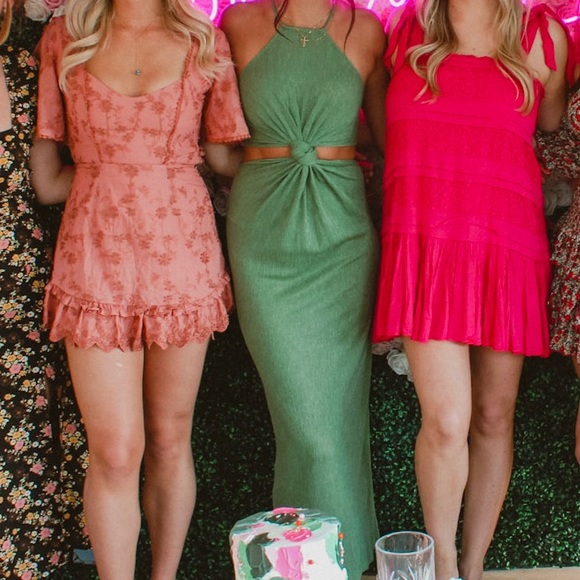 ASOS DESIGN racer cut out knot maxi dress in olive green - Picture 6 of 6